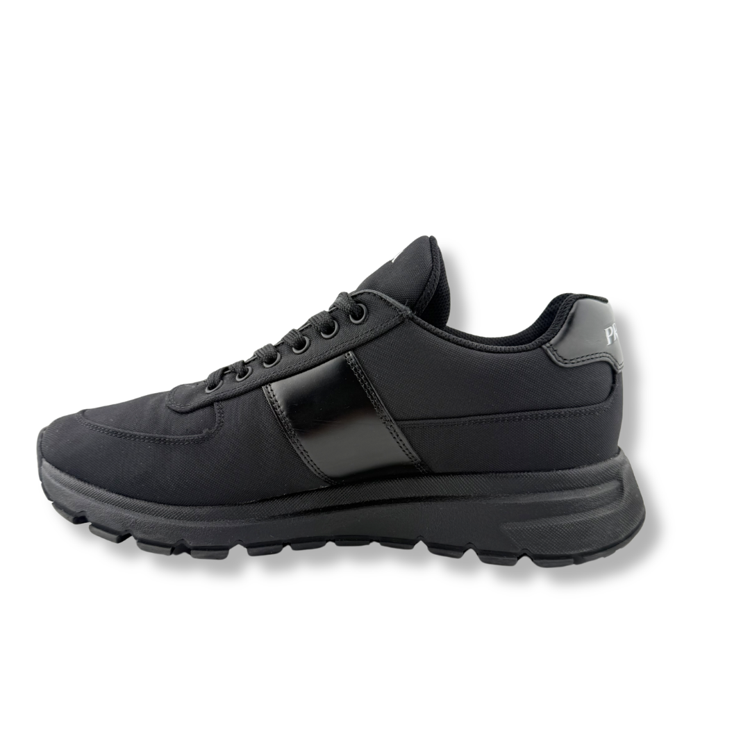 PRADA RUNNERS - UK 7.5