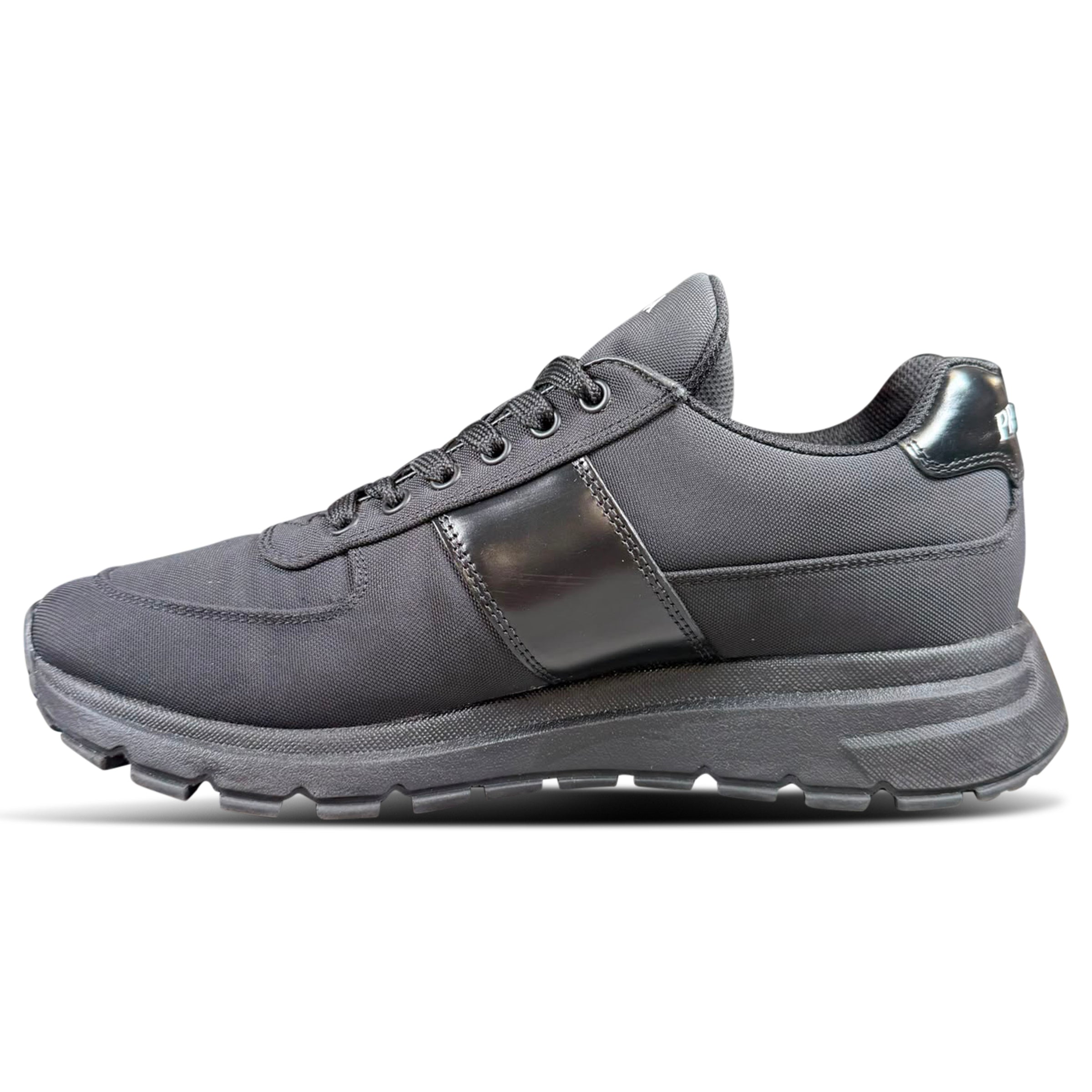 PRADA RUNNERS - UK 7.5
