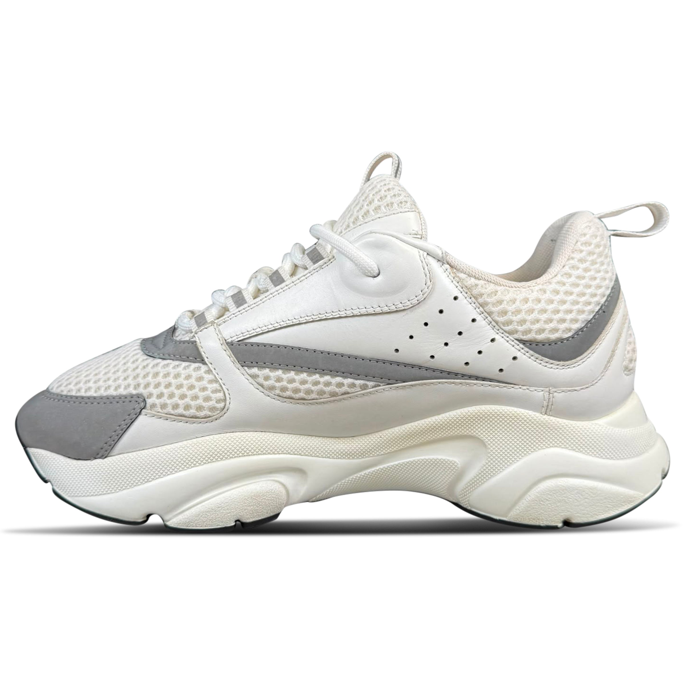 DIOR B22 WHITE - UK 6 (EU 40) | PRE OWNED