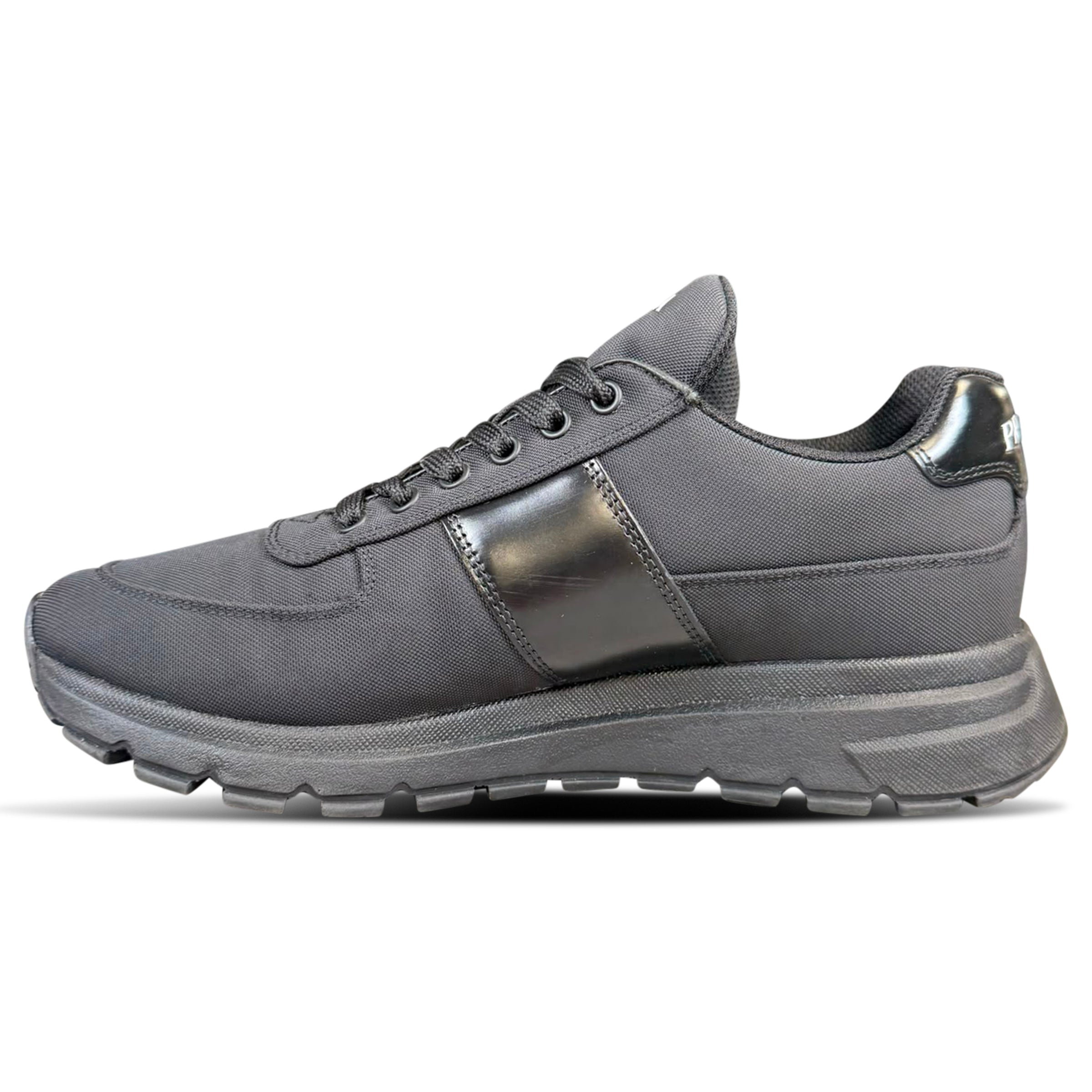 PRADA RUNNERS BLACK - UK 7.5 (EU 41.5) | PRE OWNED