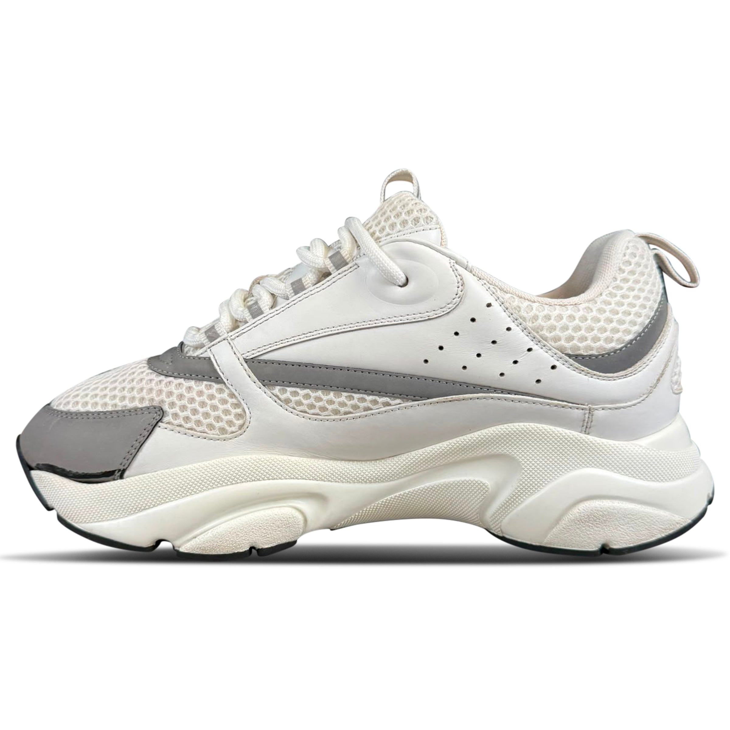 DIOR B22 WHITE - UK 8 (EU 42) | PRE OWNED